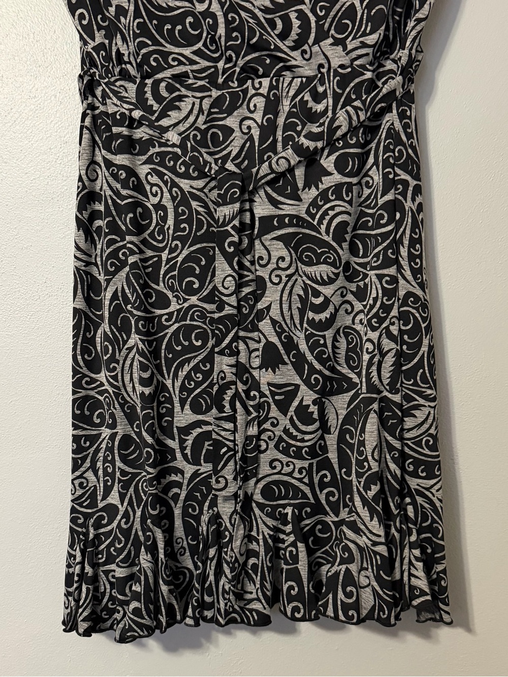 Glamour Black & Gray Paisley Cap Sleeve Wrap Dress - Picture 3 of 5